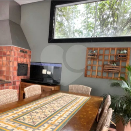 Casa à venda com 4 quartos, sendo 3 suítes,  no condomínio Vila das Flores, São Paulo - SP