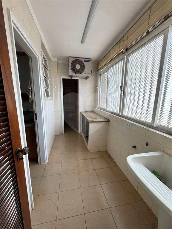 Casa à venda com 3 quartos, sendo 1 suíte,  no condomínio Edifício Crescencia Carolo Balbo, Ribeirão Preto - SP