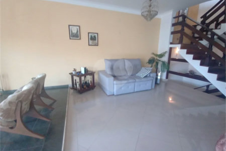 Sobrado à venda com 3 quartos, sendo 1 suíte, em Jardim Franca, São Paulo, SP