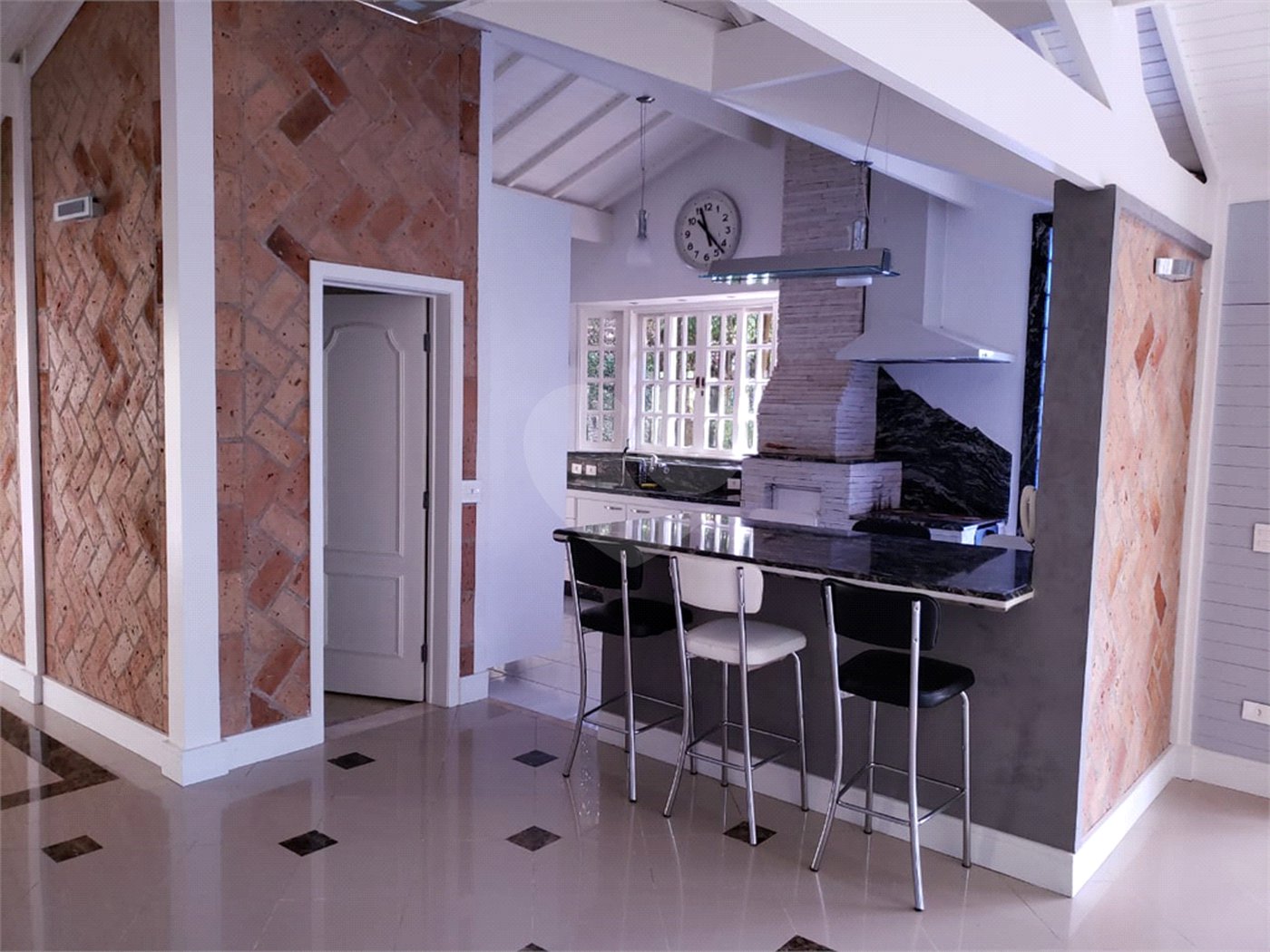 Casa à venda com 2 quartos, sendo 1 suíte, em Cumbari, Mairiporã, SP