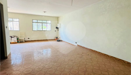 Casa à venda com 4 quartos, sendo 2 suítes, em Vila Galvão, Guarulhos, SP