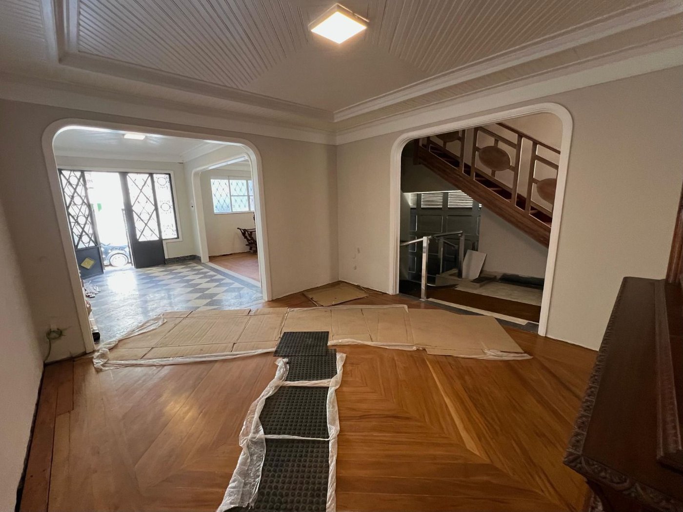Casa com 3 dormitórios para alugar, 284 m² por R$ 21.162,89 - Gonzaga - Santos/SP