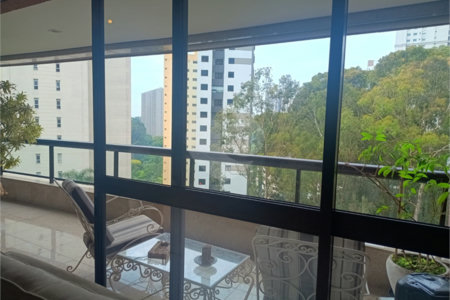Apartamento à venda com 3 suítes em Vila Suzana, São Paulo, SP