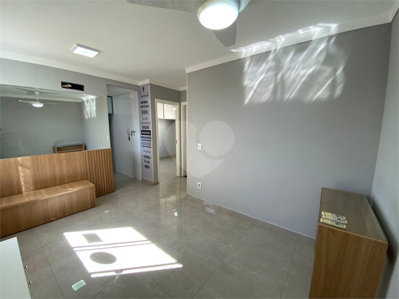 Apartamento à venda com 2 quartos em Glória, Várzea Grande, MT