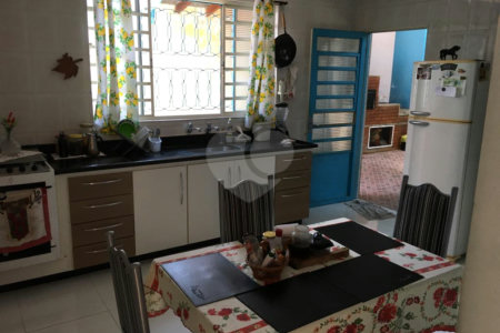 Casa para alugar com 4 quartos, sendo 1 suíte, em Cidade Nova, Jundiaí, SP