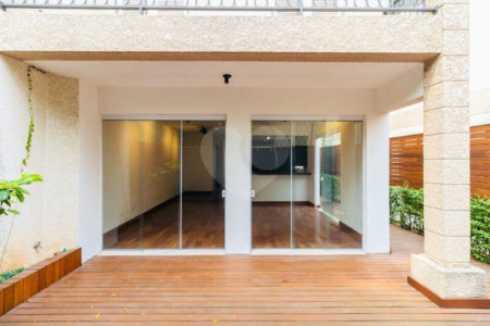 Casa à venda com 3 quartos, sendo 1 suíte,  no condomínio Reserva do Visconde, São Paulo - SP