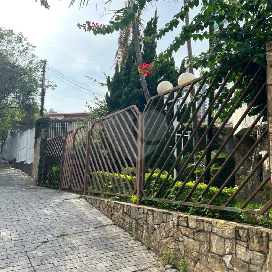 Casa à venda com 3 quartos em Água Fria, São Paulo, SP