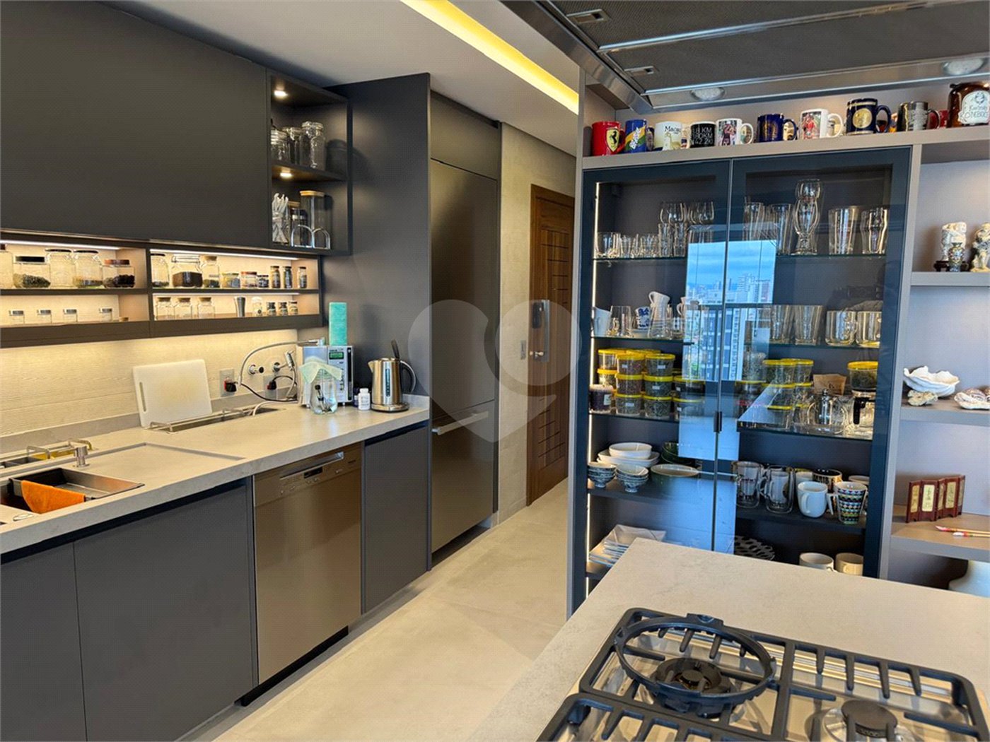 Apartamento à venda com 3 quartos, sendo 2 suítes, em Vila Mariana, São Paulo, SP