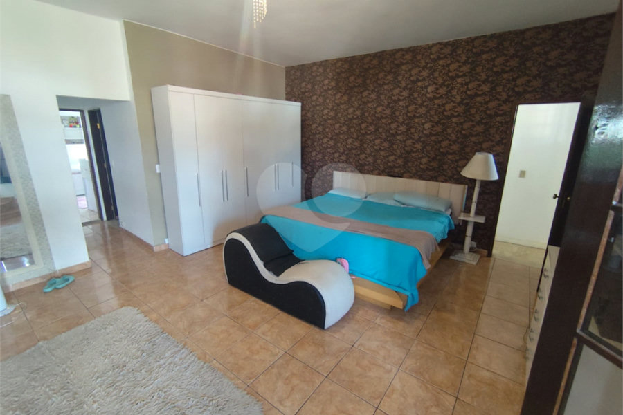Sobrado à venda com 3 quartos, sendo 1 suíte, em Tremembé, São Paulo, SP