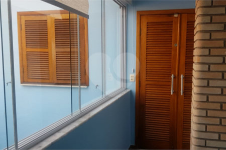 Sobrado à venda com 4 quartos, sendo 2 suítes, em Vila Hamburguesa, São Paulo, SP