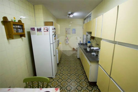 Apartamento à venda com 3 quartos, sendo 1 suíte, em Alto da Boa Vista, São Paulo, SP