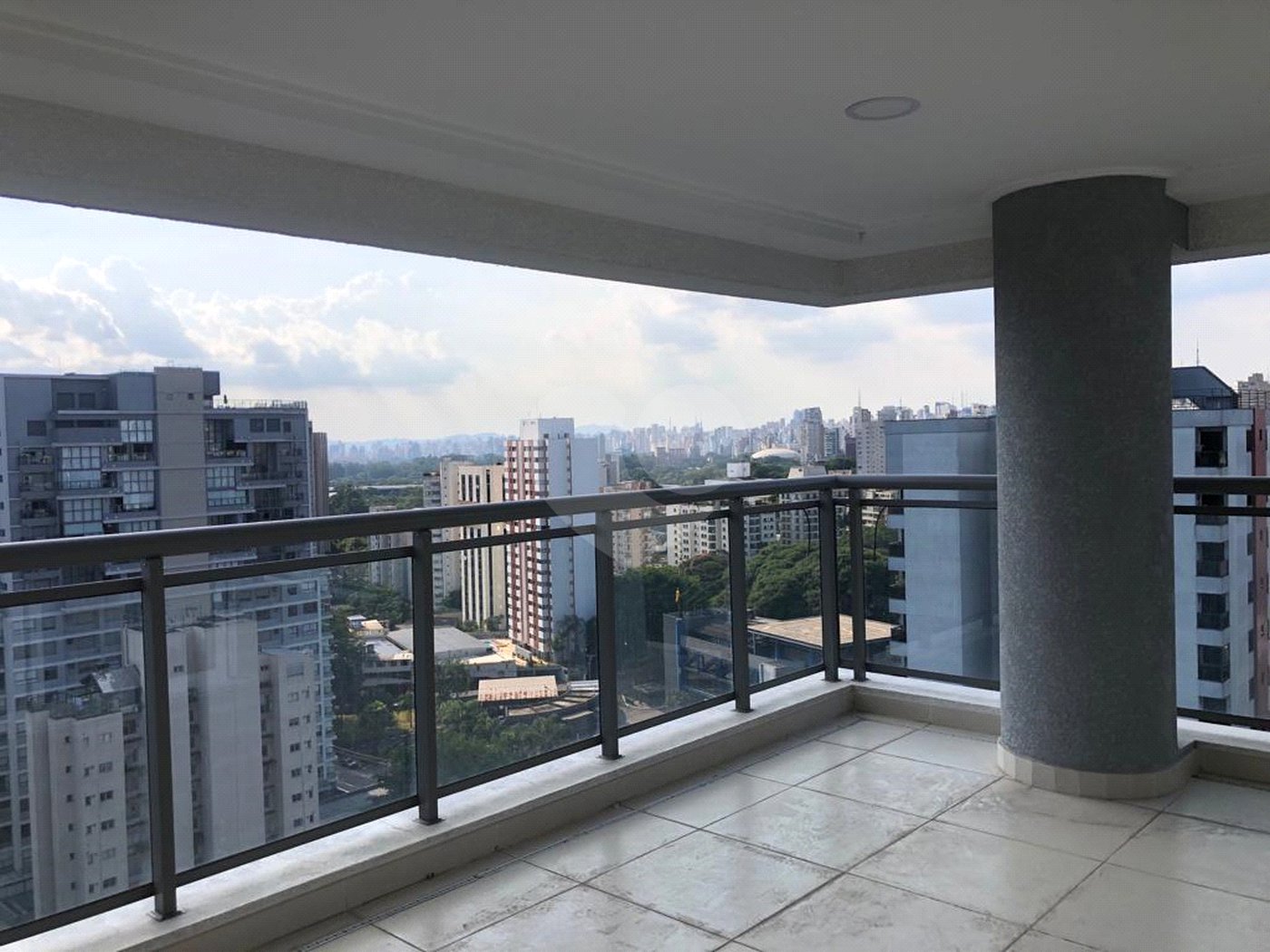 Apartamento à venda com 3 quartos, sendo 2 suítes, em Vila Clementino, São Paulo, SP