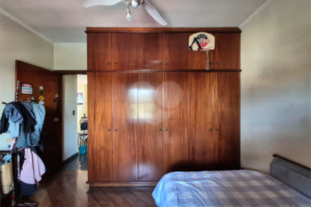 Casa à venda com 3 quartos, sendo 1 suíte, em Parque São Domingos, São Paulo, SP