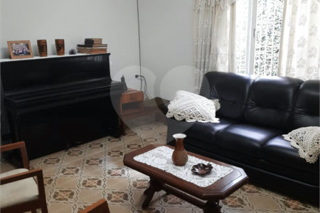 Casa à venda com 4 quartos, sendo 1 suíte, em Jardim Trussardi, São Paulo, SP