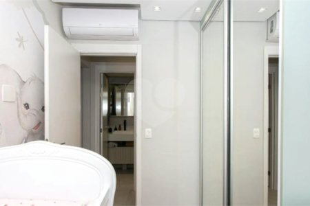 Apartamento à venda com 2 quartos, sendo 1 suíte, em Chácara Seis de Outubro, São Paulo, SP