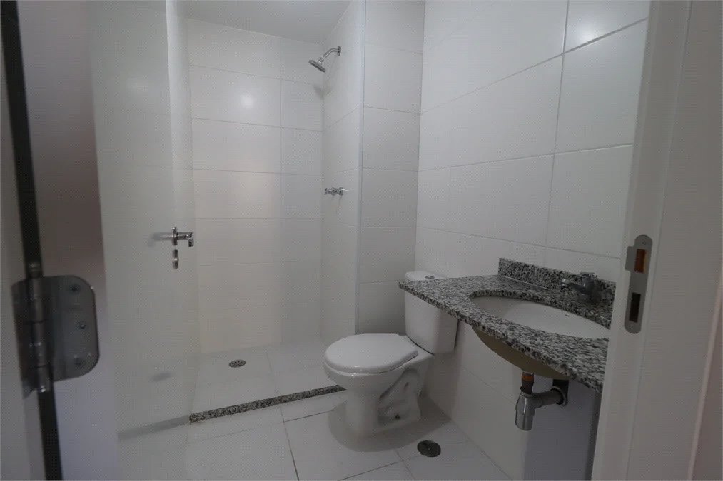 Apartamento à venda com 3 quartos, sendo 1 suíte, em Vila Anastácio, São Paulo, SP