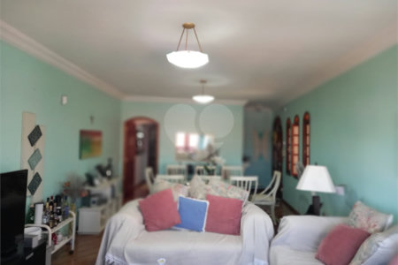 Sobrado à venda com 3 quartos, sendo 1 suíte,  em Santa Teresinha, São Paulo, SP