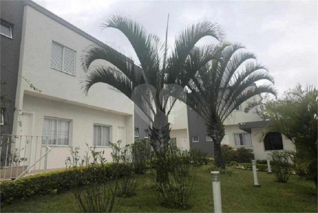Casa à venda com 3 quartos, sendo 1 suíte, no condomínio Villaggio Portobello, São Paulo - SP