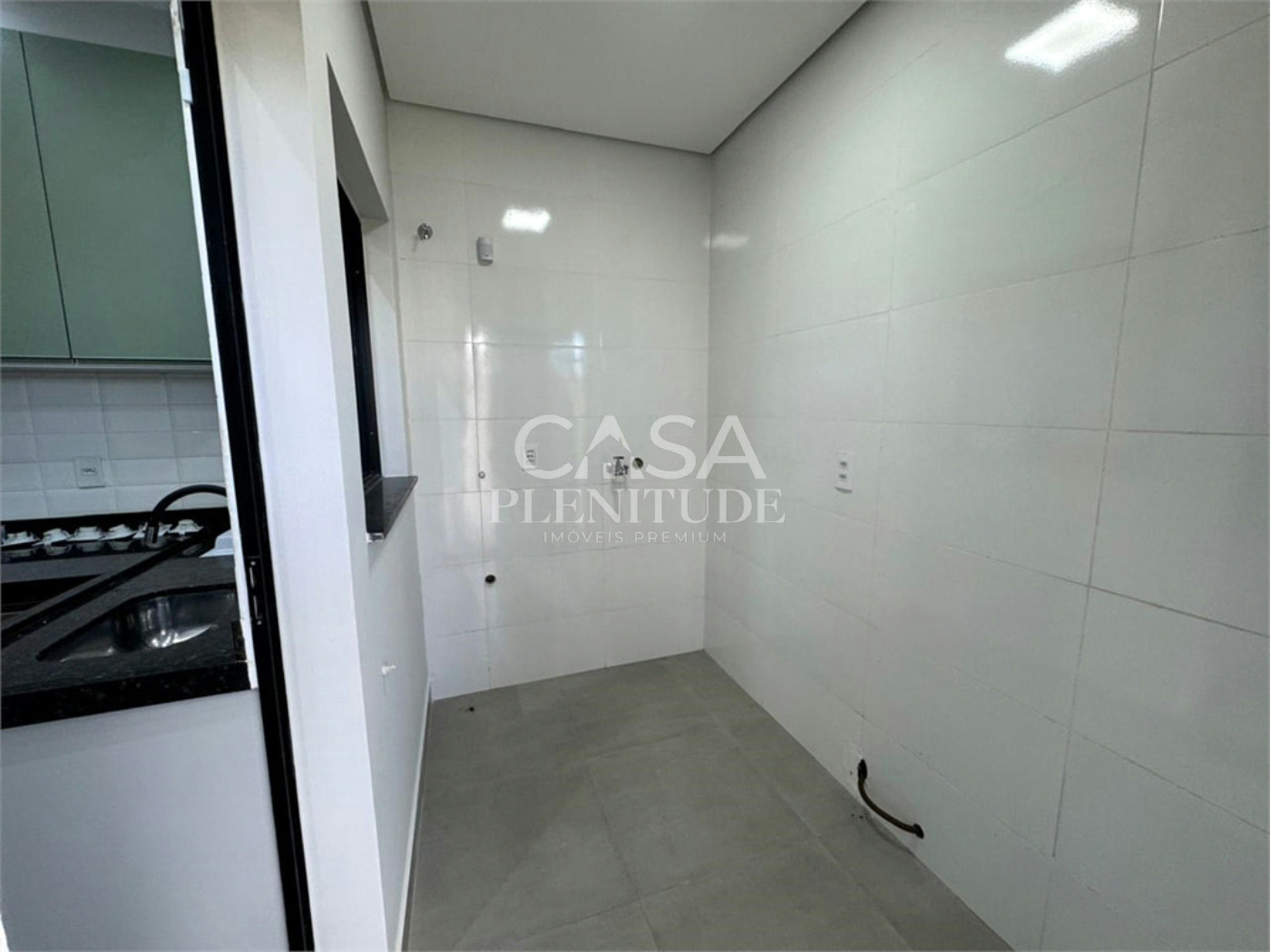 Sobrado à venda com 2 quartos em Wanel Ville, Sorocaba, SP