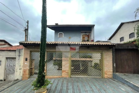 Sobrado à venda com 4 quartos, sendo 2 suítes, em Vila Maria Alta, São Paulo, SP