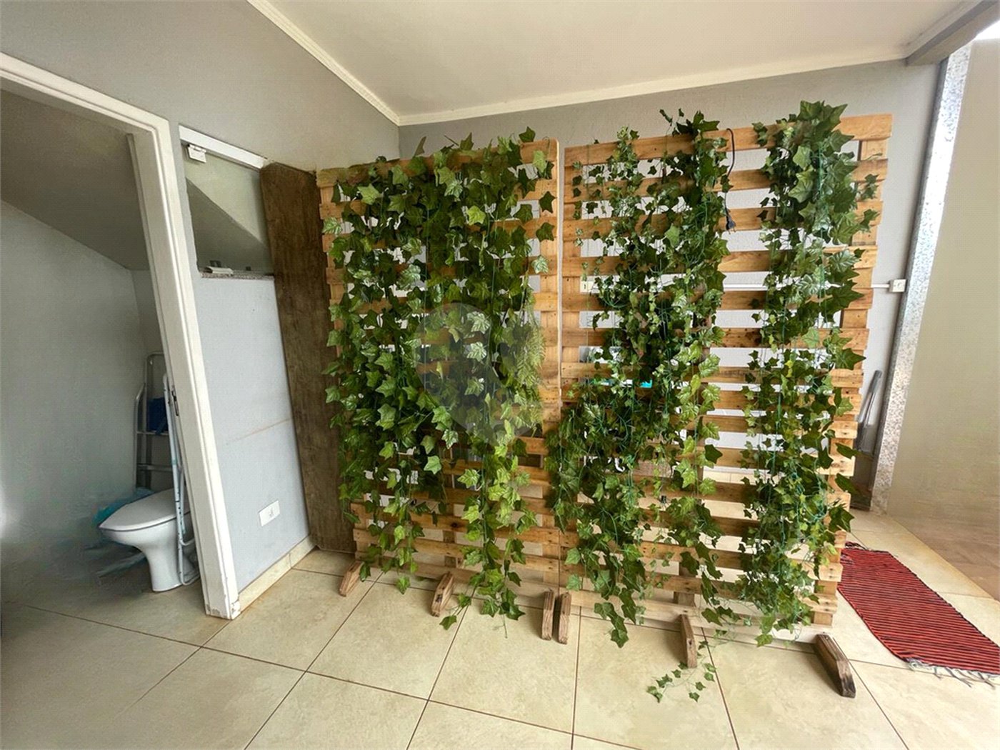 Sobrado à venda com 3 quartos, sendo 1 suíte, em Jardim Brasília, Três Lagoas, MS
