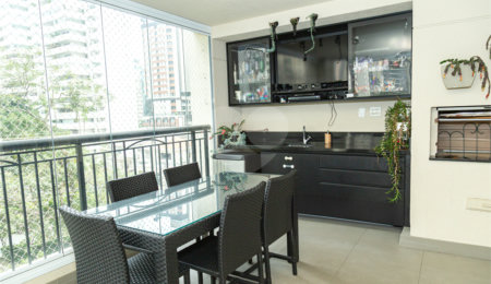 Apartamento à venda com 4 quartos, sendo 2 suítes,  em Moema, São Paulo, SP