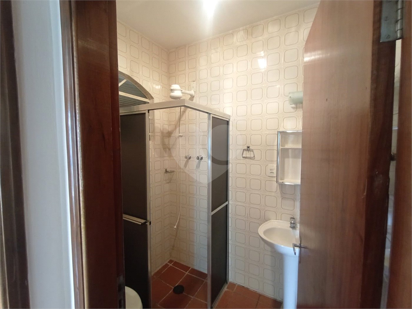 Chácara à venda com 6 quartos, sendo 1 suíte,  em Cercadinho, Alambari, SP