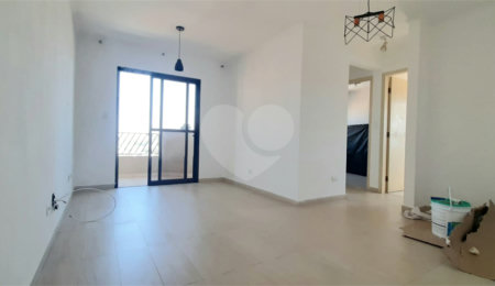 Apartamento à venda com 2 quartos em Vila Romero, São Paulo, SP
