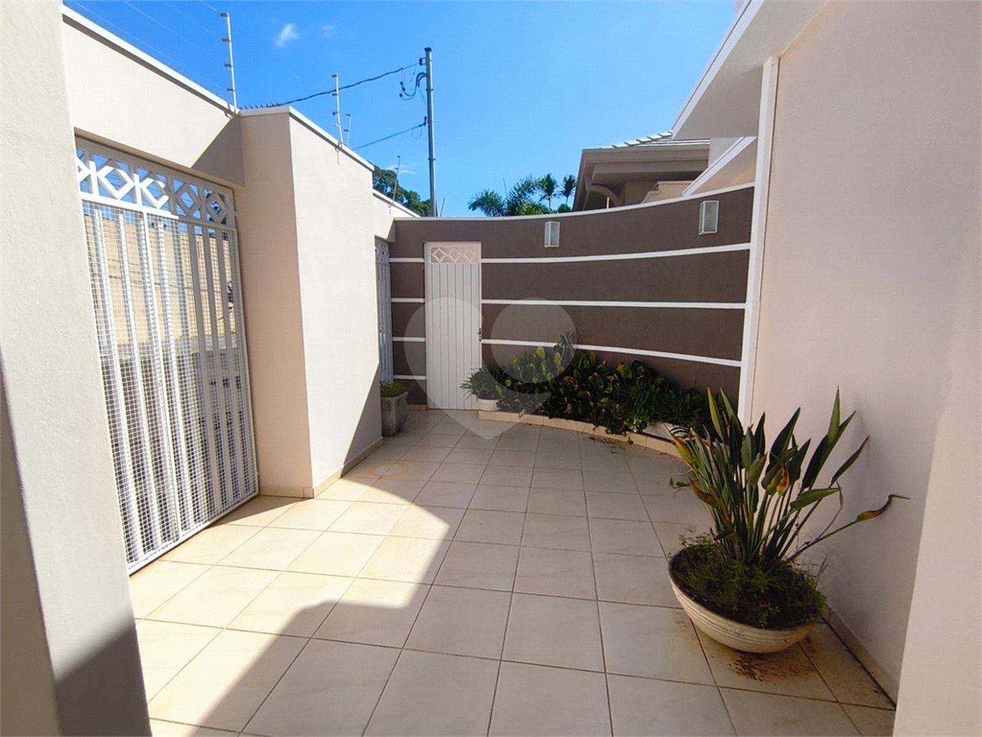 Casa à venda com 5 quartos, sendo 1 suíte,  em Jardim Colombo, Itapetininga, SP