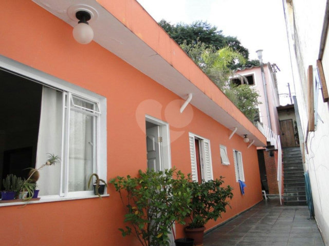 Casa Térrea à venda com 3 quartos, sendo 1 suíte,  em Parque Peruche, São Paulo, SP