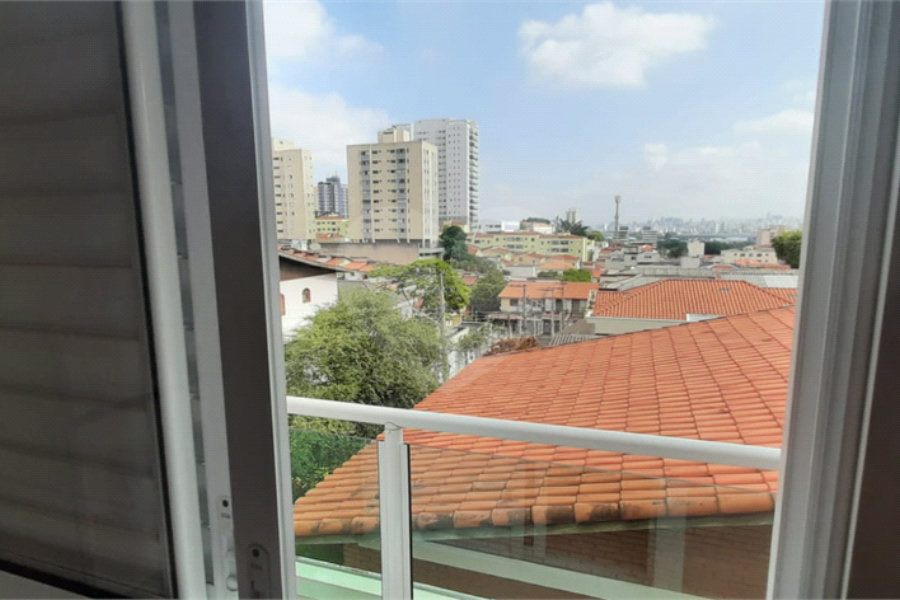 Casa à venda com 3 quartos, sendo 2 suítes, no condomínio Mário Araújo, São Paulo - SP