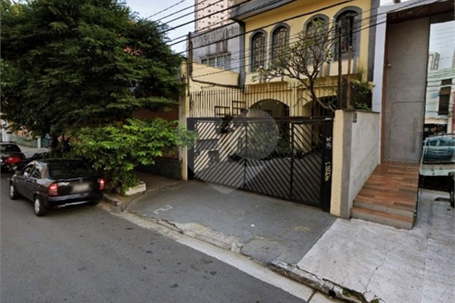Casa à venda com 2 suítes no condomínio Conselheiro Moreira de Barros, São Paulo - SP