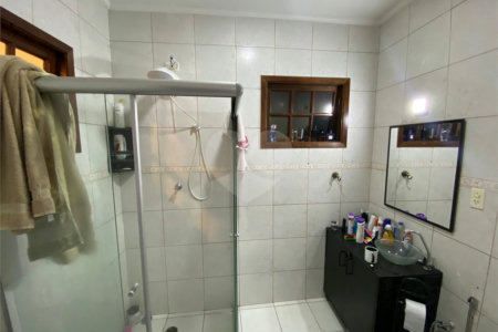 Sobrado à venda com 6 quartos, sendo 2 suítes,  em Vila Mazzei, São Paulo, SP