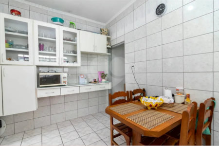 Sobrado à venda com 2 quartos, sendo 1 suíte, em Chora Menino, São Paulo, SP