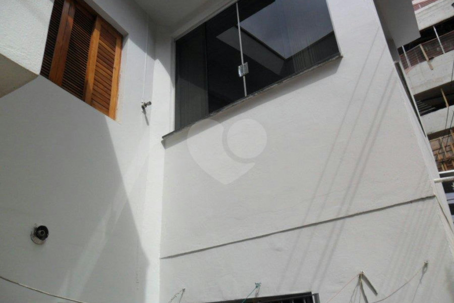 Sobrado à venda com 3 quartos, sendo 1 suíte, em Vila Romero, São Paulo, SP