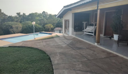 Casa à venda com 9 quartos, sendo 4 suítes,  em Jardim Maracanã, Atibaia, SP