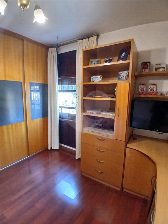 Sobrado à venda com 4 quartos, sendo 2 suítes, em Jardim Leonor, São Paulo, SP