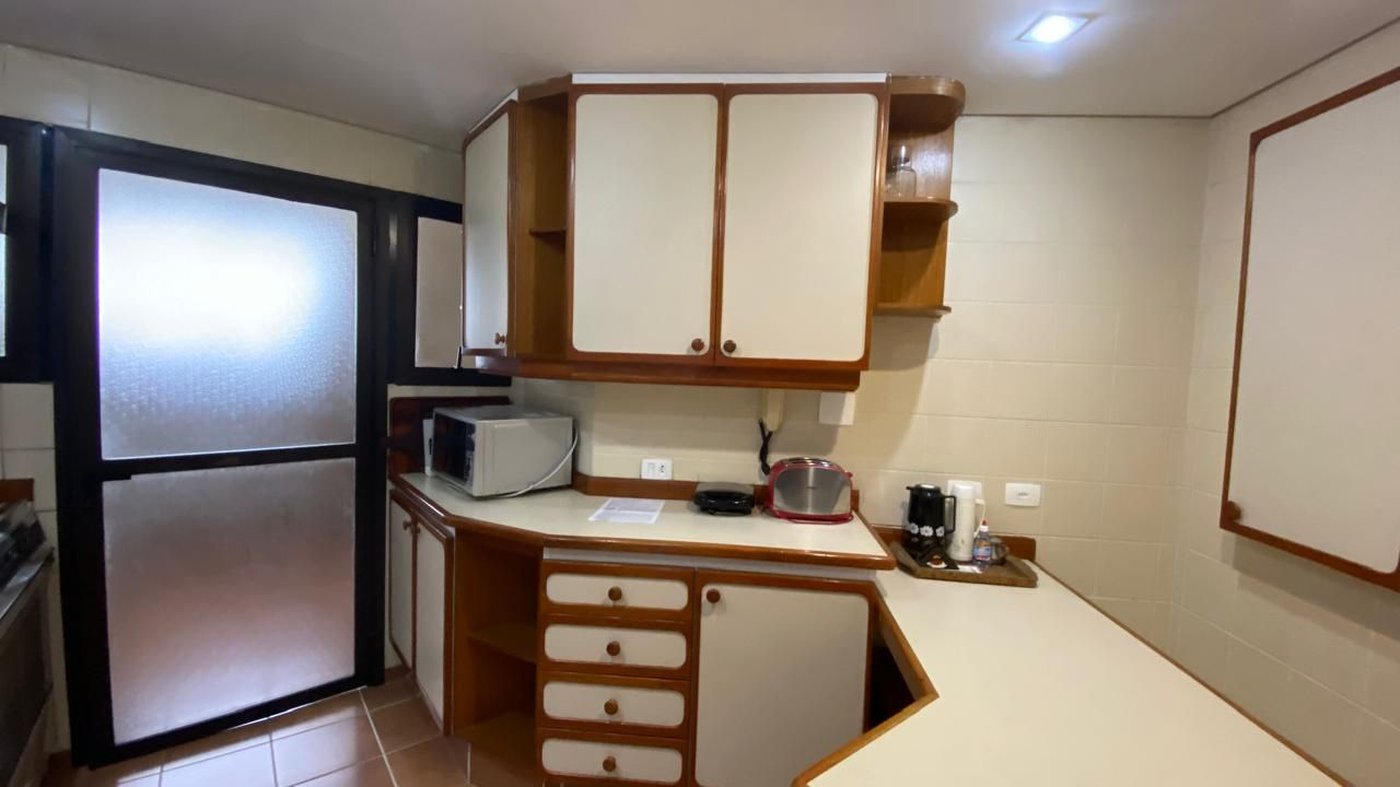 Apartamento com 3 dormitórios à venda, 170 m² por R$ 1.430.000,00 - Pitangueiras - Guarujá/SP
