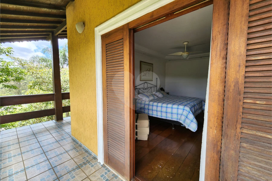 Casa à venda com 5 suítes no condomínio Suíça da Cantareira, Mairiporã - SP