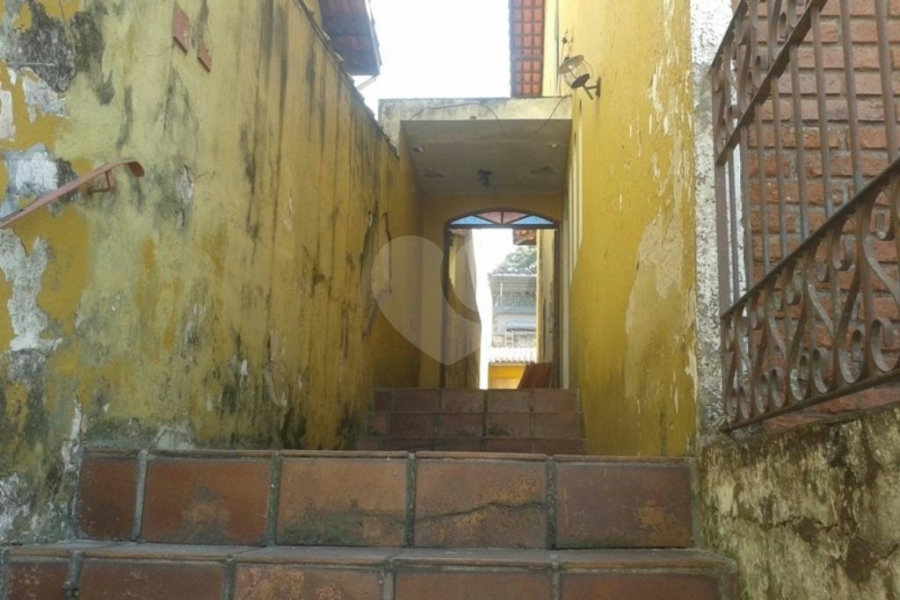 Sobrado à venda ou para alugar com 3 quartos, sendo 1 suíte,  em Horto, São Paulo, SP