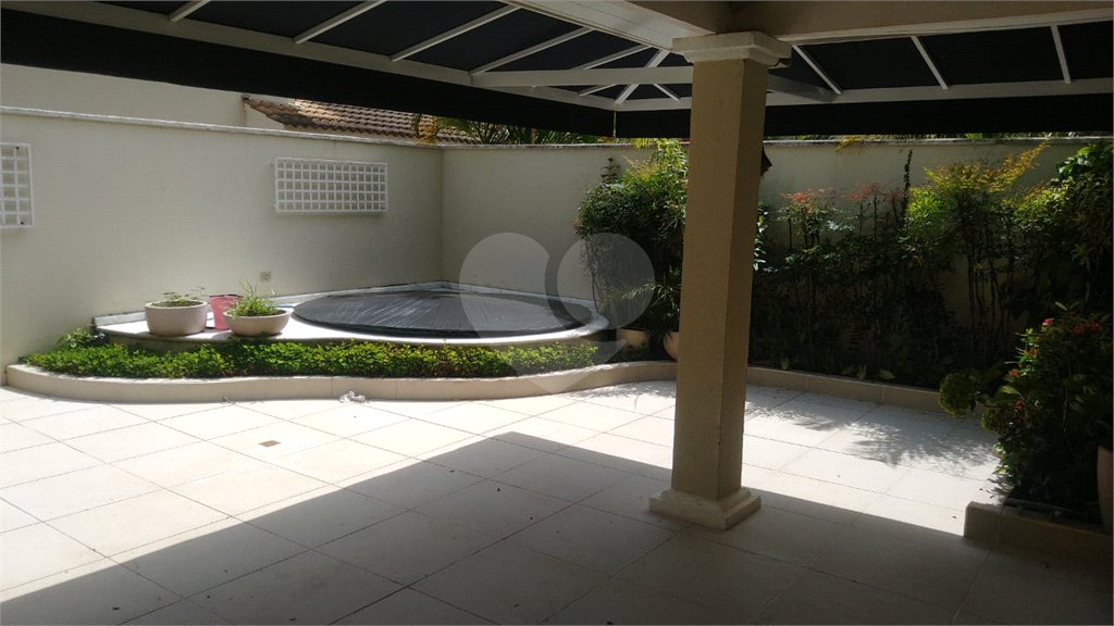Casa à venda com 4 quartos, sendo 2 suítes, no condomínio Vila D'amalfi, Sorocaba - SP