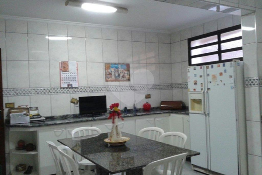 Sobrado à venda com 3 quartos, sendo 1 suíte, em Tremembé, São Paulo, SP
