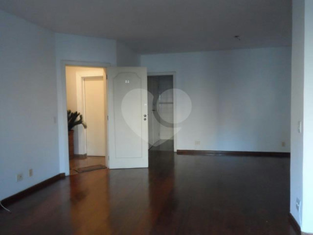 Apartamento à venda com 2 quartos, sendo 1 suíte,  em Morumbi, São Paulo, SP