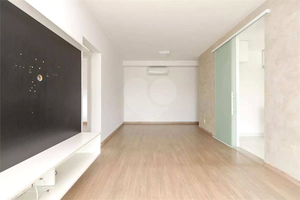 Apartamento à venda com 2 suítes em Vila Cordeiro, São Paulo, SP