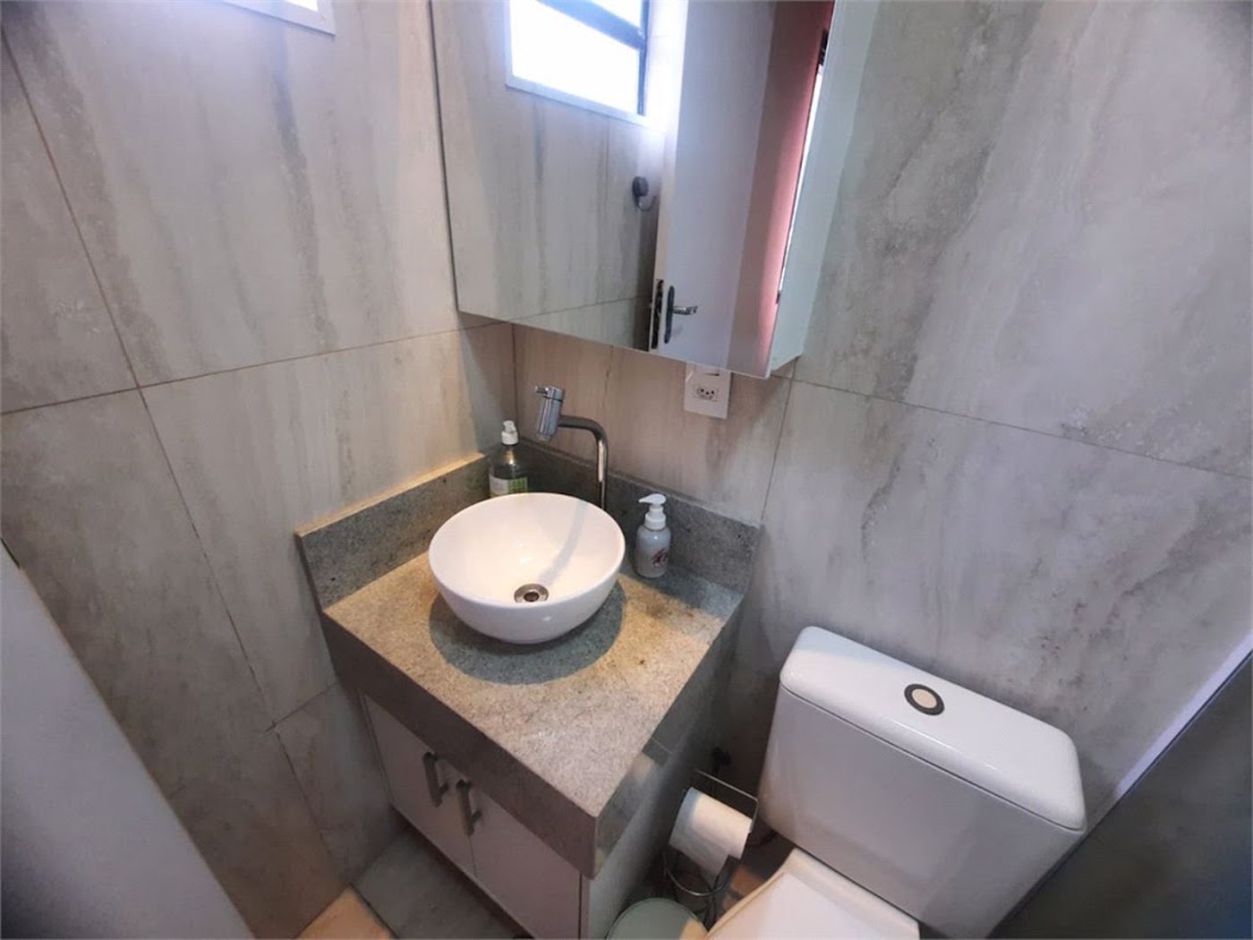 Apartamento com 3 dormitórios à venda, 202 m² por R$ 750.000,00 - Jardim Belmar - Guarujá/SP
