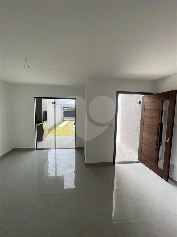 Casa à venda com 2 quartos, sendo 1 suíte, no condomínio Parque Guará, Rio de Janeiro - RJ