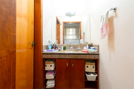 Casa à venda com 3 quartos, sendo 1 suíte,  em Vila Cordeiro, São Paulo, SP