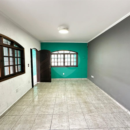Sobrado à venda com 3 quartos, sendo 1 suíte, em Parque Suzano, Suzano, SP