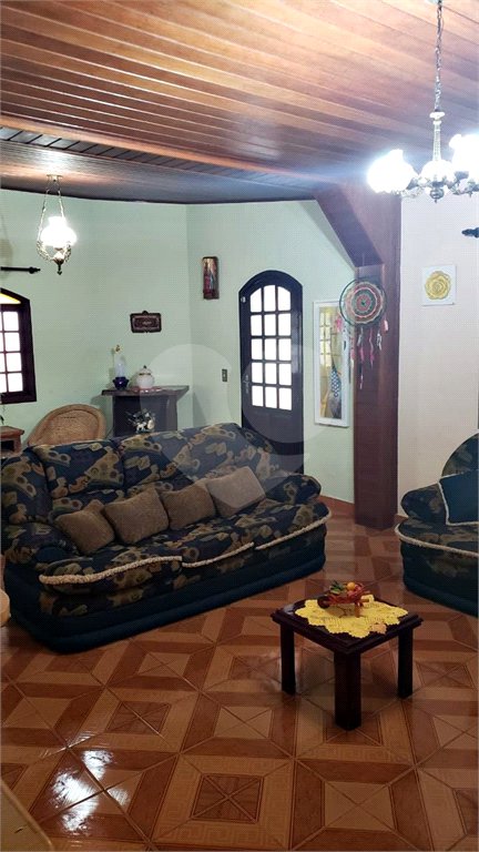 Sítio à venda com 6 quartos em Pavão (canguera), São Roque, SP