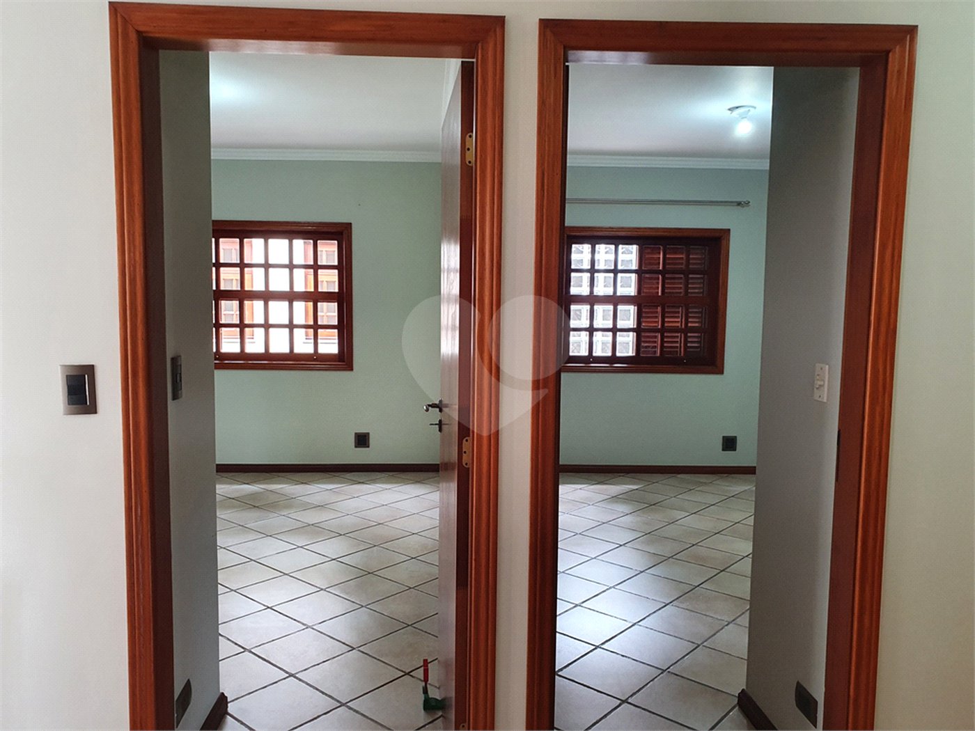Sobrado à venda com 3 quartos, sendo 1 suíte, em Brooklin, São Paulo, SP